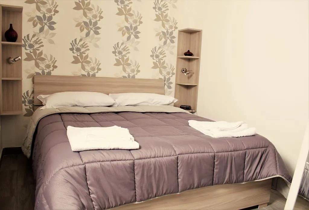 Lucagiordanohouse Apartment Naples