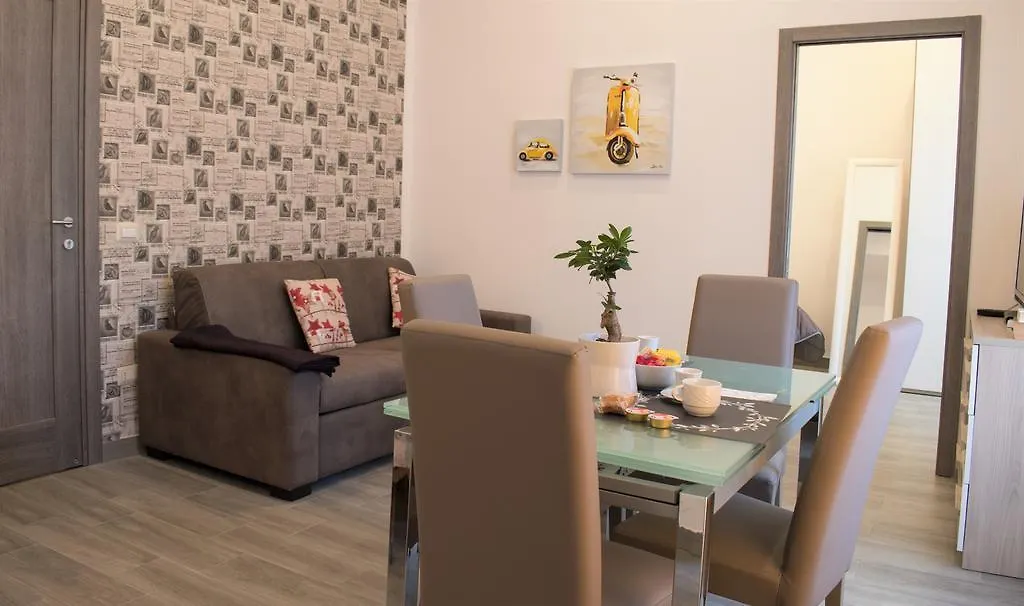 Lucagiordanohouse Apartment Naples